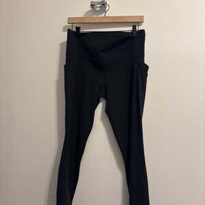 Athleta Salutation Stash Tipped Tight - L